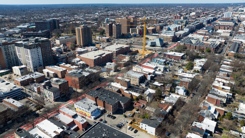 More Photos Of 310 W Broad St, Richmond Storefront For Sale