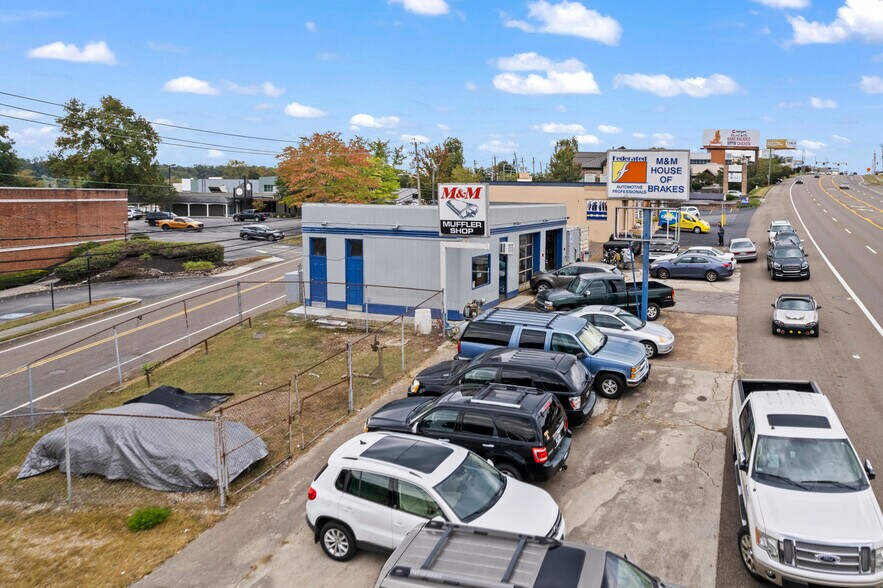 More Photos Of 6212 Kingston Pike, Knoxville Auto Repair For Sale