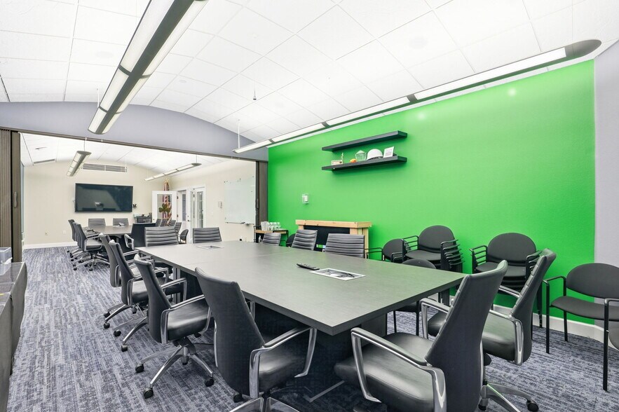 More Photos Of 7351 Office Park Pl, Melbourne Office For Sale