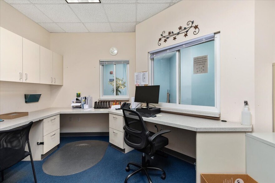 More Photos Of 8140 Ashton Ave, Manassas Medical For Sale