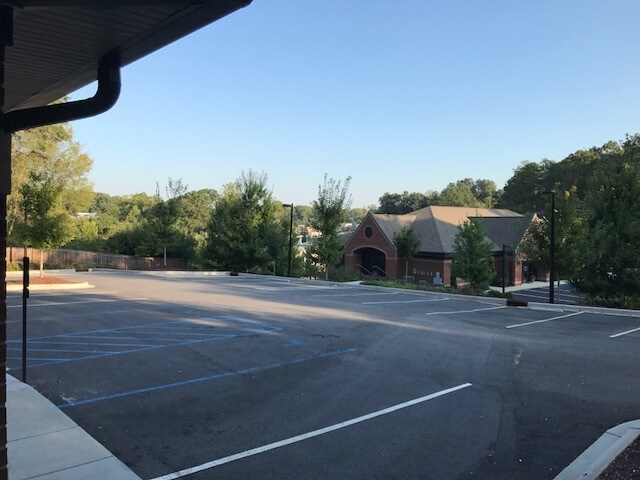 More Photos Of 221 Shaw St, Clemson Office For Lease