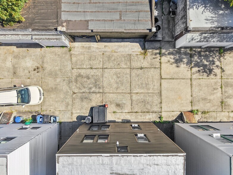 More Photos Of 344 Danforth Ave, Jersey City Multifamily For Sale