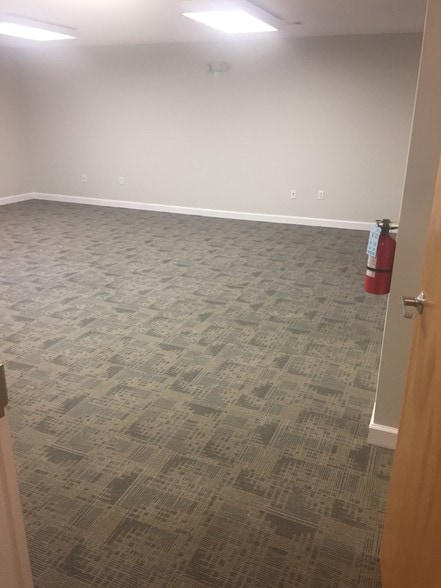 More Photos Of 955 W Wade Hampton Blvd, Greer Office For Sale