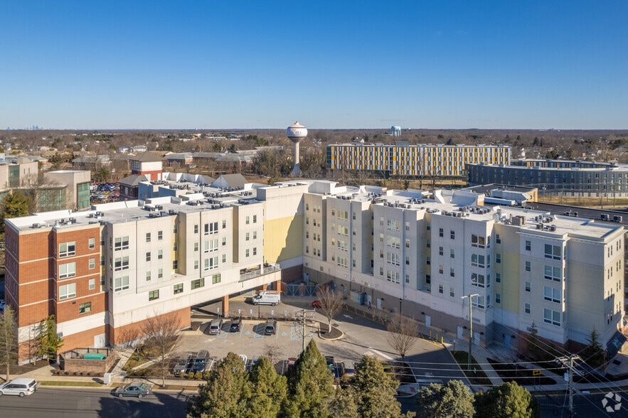More Photos Of 300-330 Rowan Blvd, Glassboro Dormitory For Lease