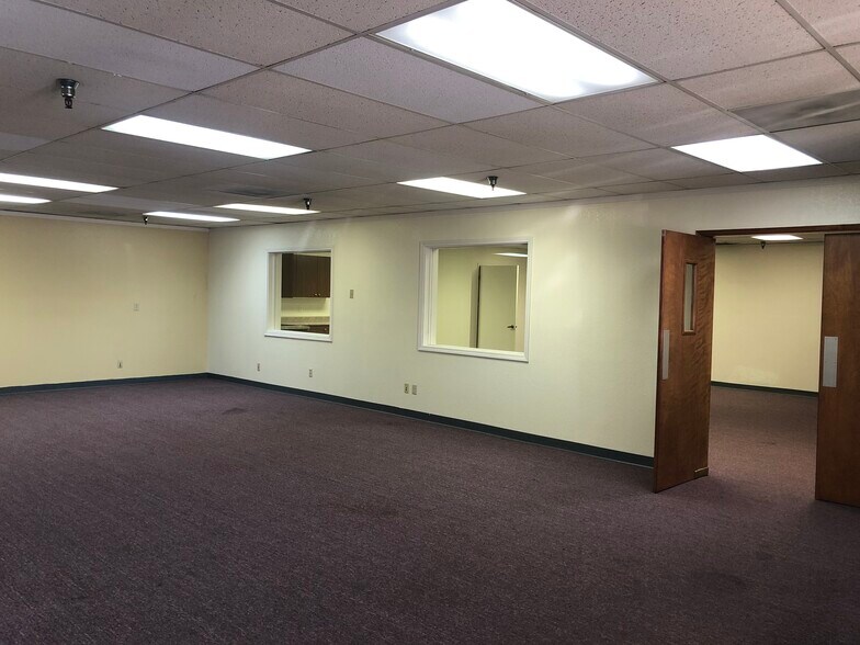More Photos Of 4274 N Blackstone Ave, Fresno Office For Sale