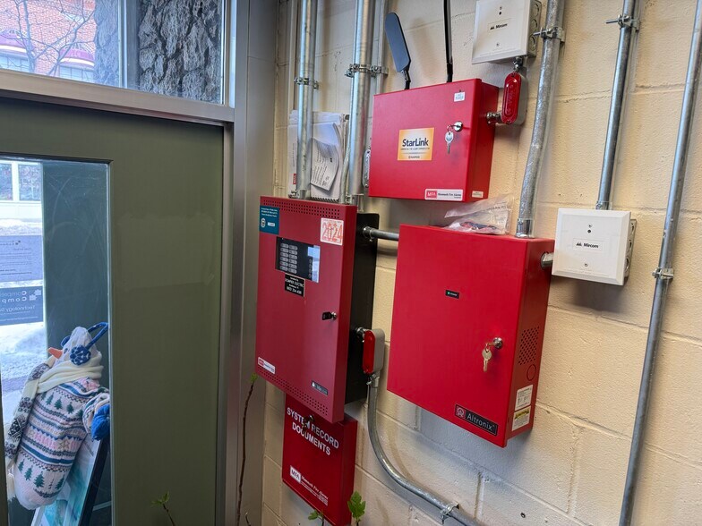 More Photos Of 423-425 Main St, Bennington Office Residential For Sale