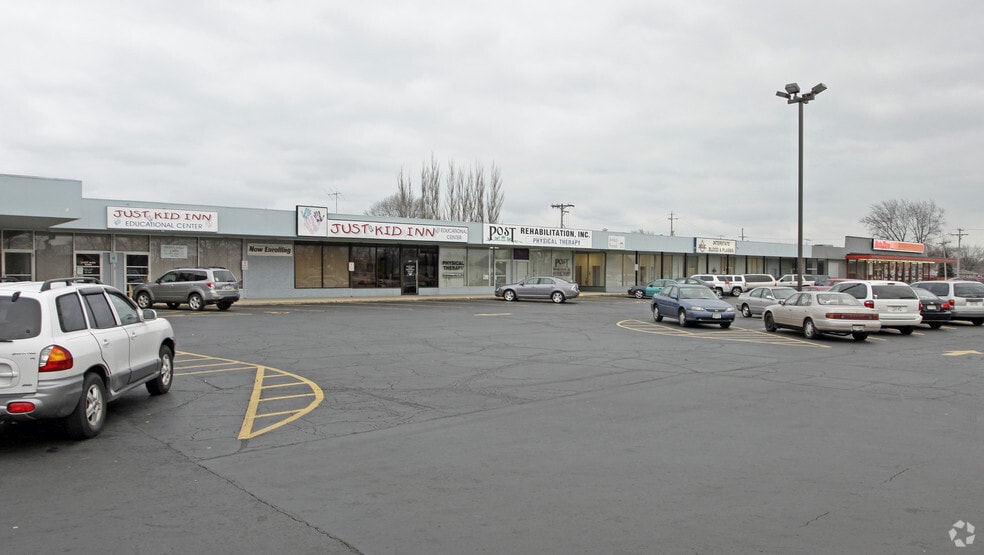 More Photos Of 2027-2055 22nd Ave, Kenosha General Retail For Lease