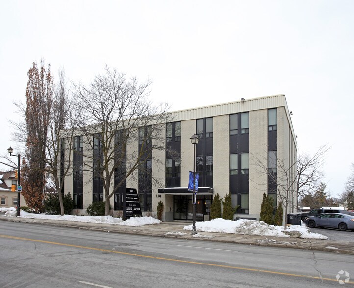 Primary Photo Of 118 Queen St W, Brampton Office For Lease