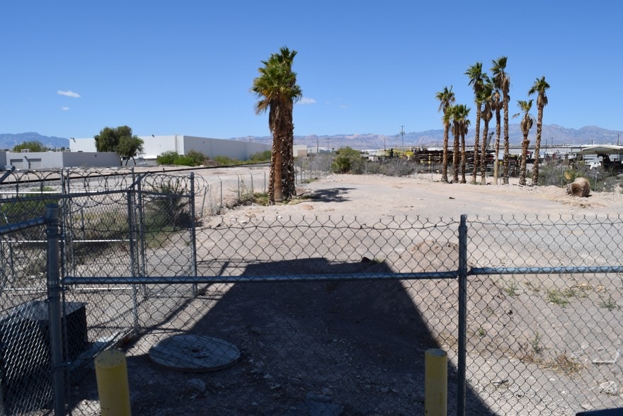 More Photos Of 6179 Dean Martin Dr, Las Vegas Land For Sale