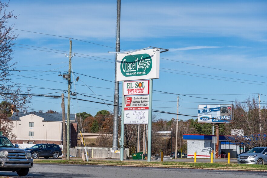 More Photos Of 3801 Camden Rd, Pine Bluff Storefront For Sale