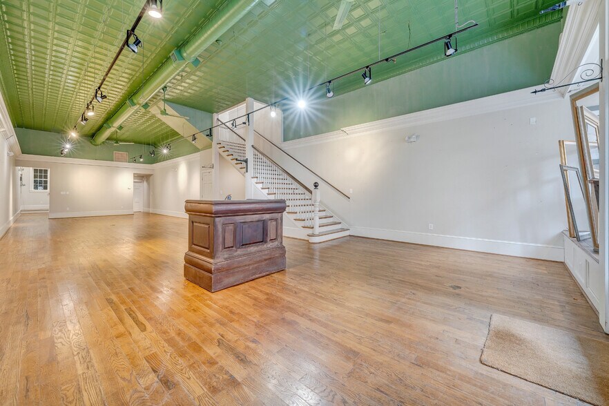 More Photos Of 12 Campbell Ave SE, Roanoke Storefront Retail Office For Sale