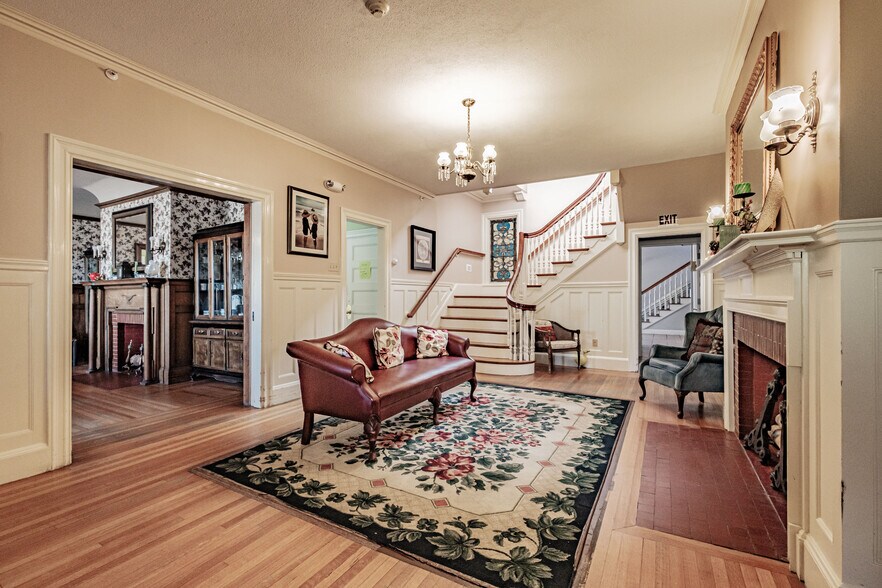 More Photos Of 257 South St, Biddeford Specialty For Sale