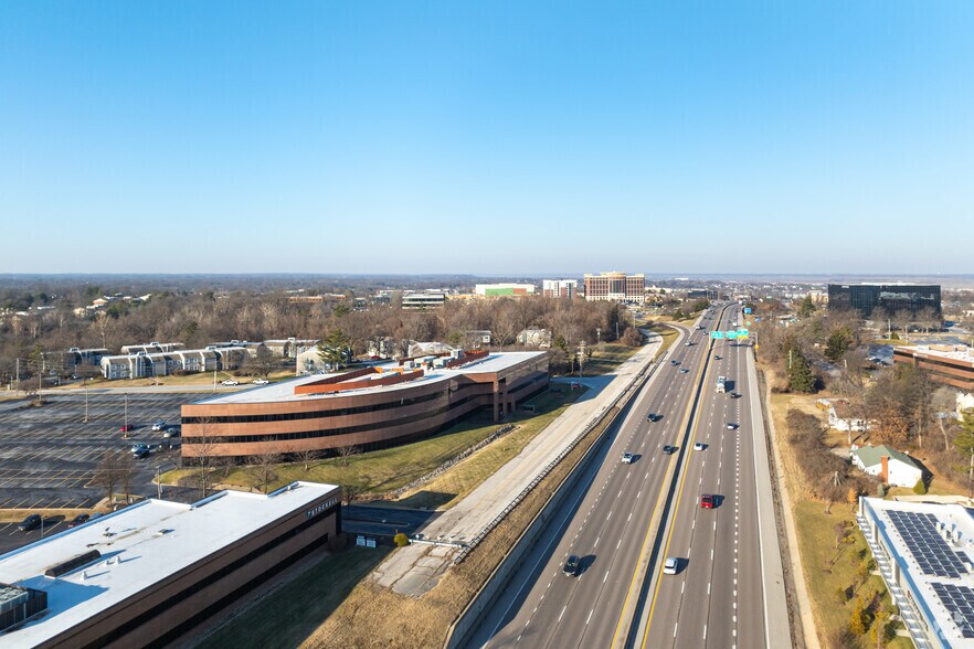 More Photos Of 15450 S Outer Forty, Chesterfield Office For Sale