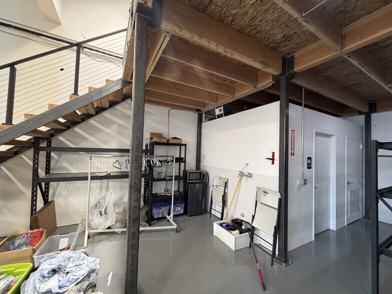 More Photos Of 1350 W 200 S, Lindon Warehouse For Lease