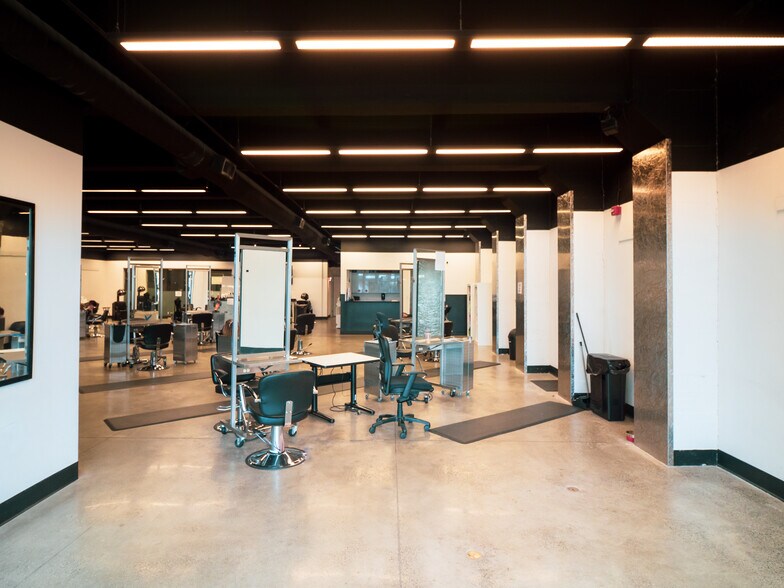 More Photos Of 1411 Railroad Ave, Bellingham Storefront For Lease
