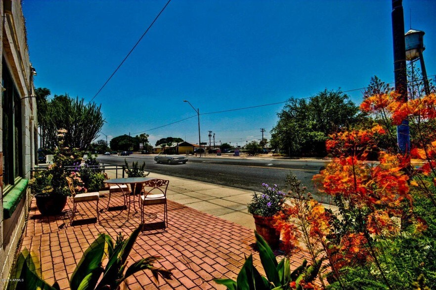 More Photos Of 505 S Main St, Florence Restaurant For Sale