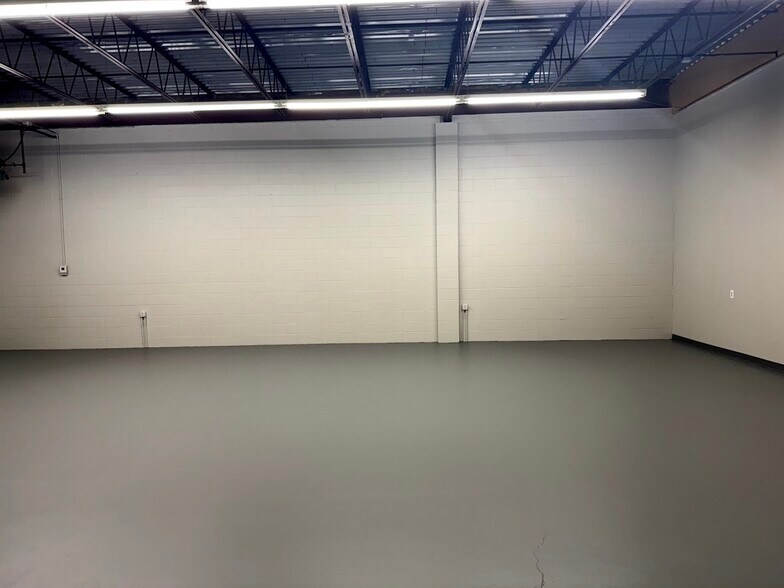 More Photos Of 4805-4825 Salem Ave, Dayton Unknown For Lease