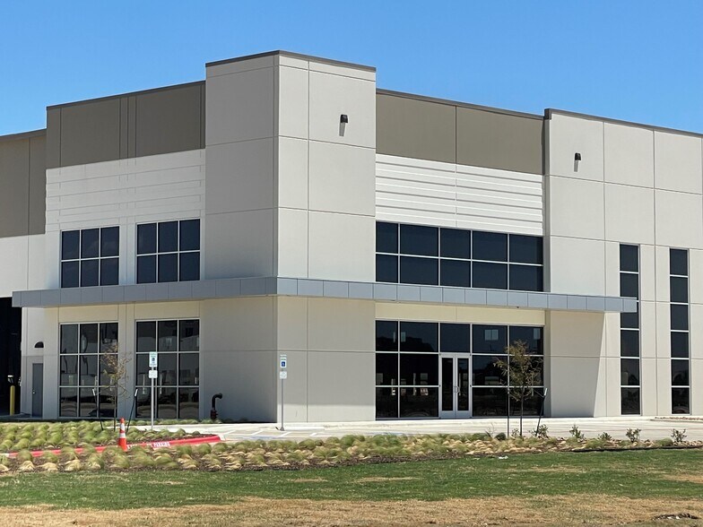 More Photos Of 17654 Ben E Keith Way, Selma Unknown For Lease