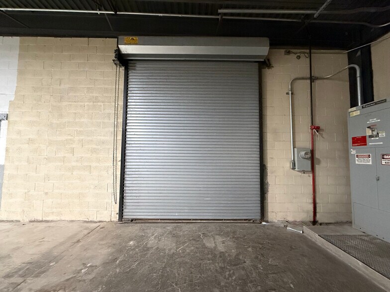 More Photos Of 200 Commerce Dr, Montgomeryville Warehouse For Sale