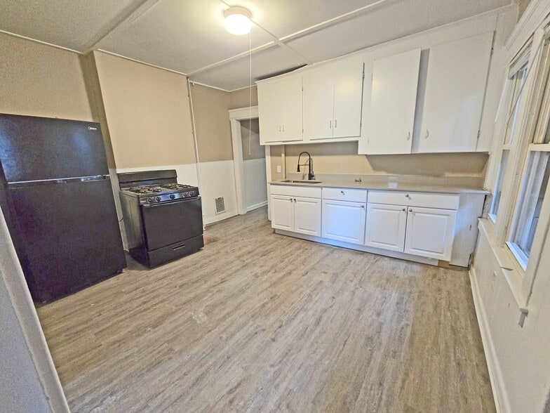 More Photos Of , Springfield Multifamily For Sale