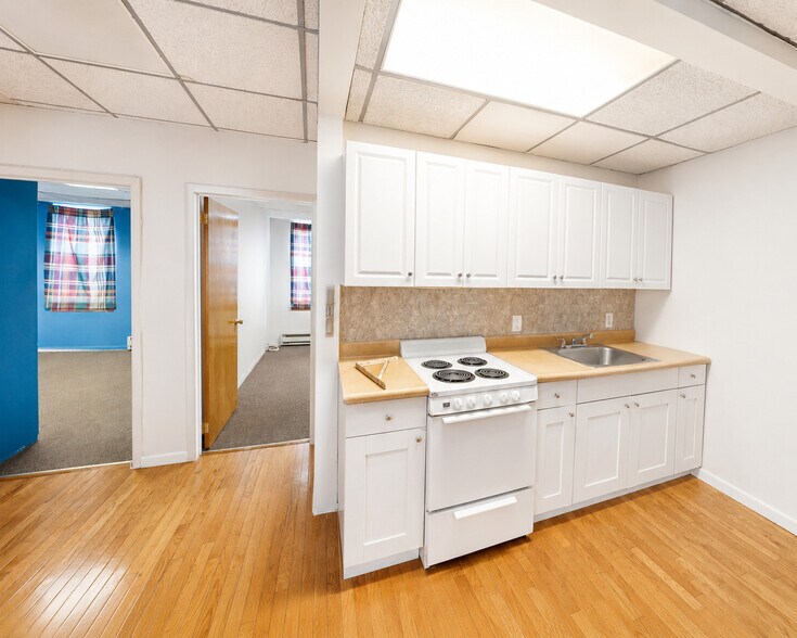 More Photos Of 64-19 Myrtle Ave, Ridgewood Freestanding For Sale