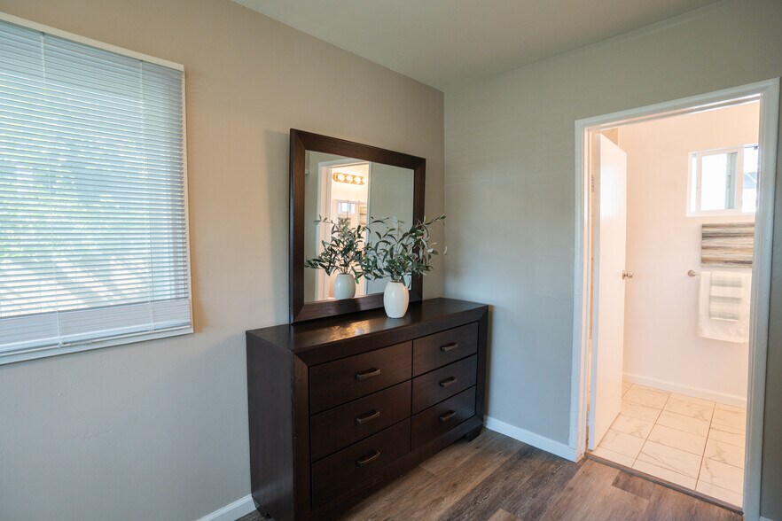 More Photos Of 932 Walnut Ave, Long Beach Specialty For Sale