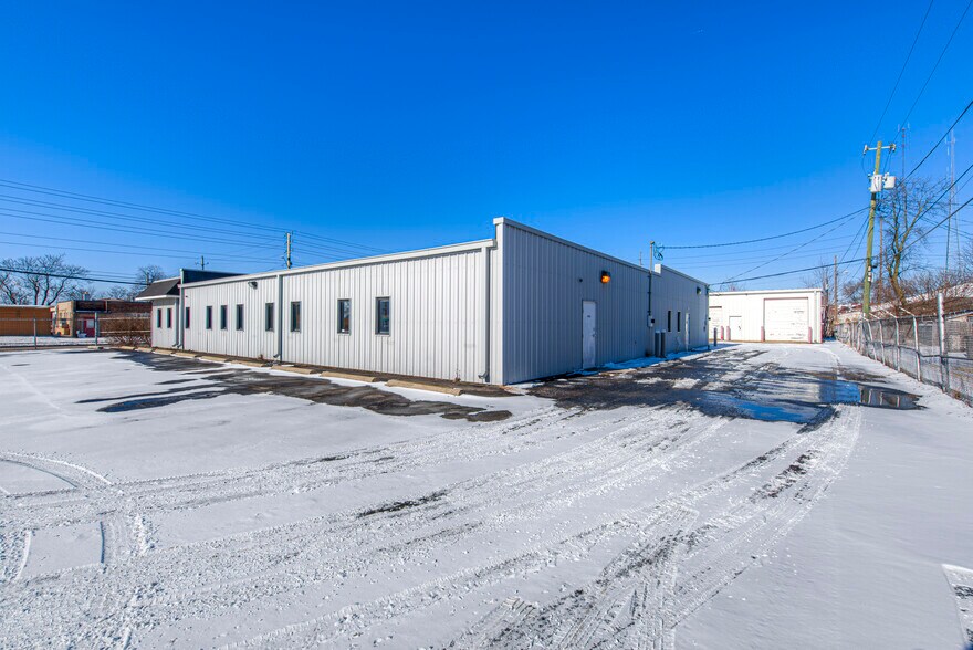 More Photos Of 241 S State Ave, Indianapolis Warehouse For Sale
