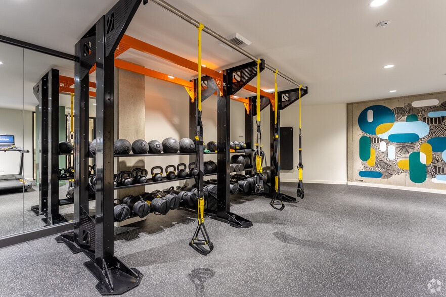 More Photos Of 1725 SW Salmon St, Portland Apartments For Lease