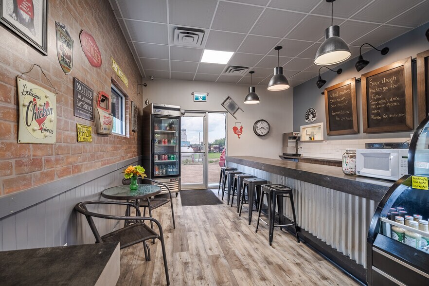 More Photos Of 20 Railway Av S, Marwayne General Retail For Sale