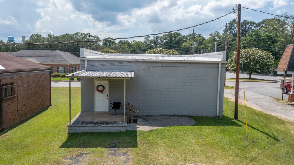 More Photos Of 48 Jones Mill Rd, Woodbury Office For Sale