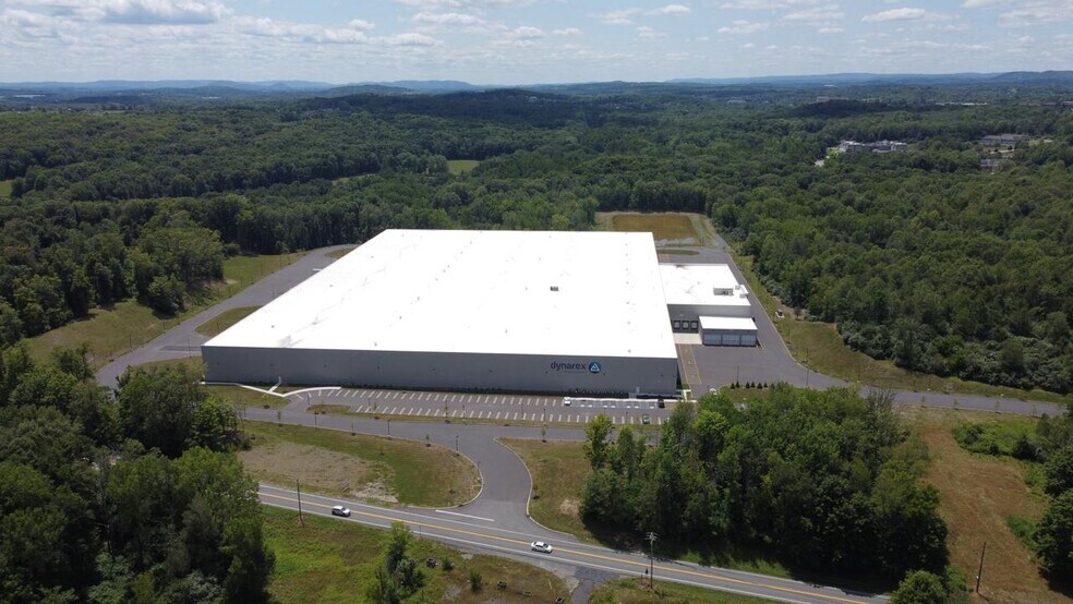 More Photos Of 2349 Goshen Tpke, Scotchtown Warehouse For Lease