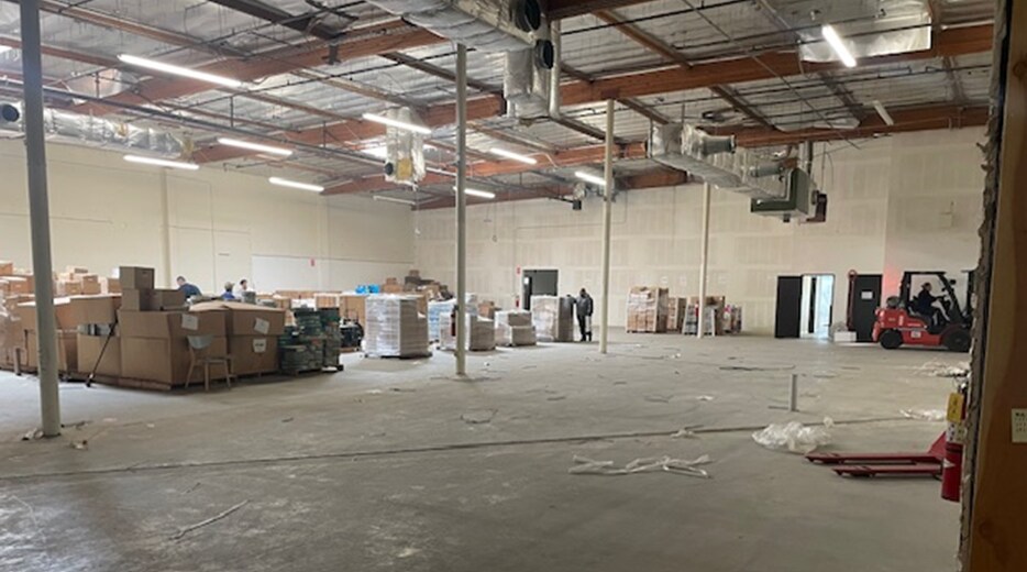 More Photos Of 829-833 Flynn Rd, Camarillo Manufacturing For Lease