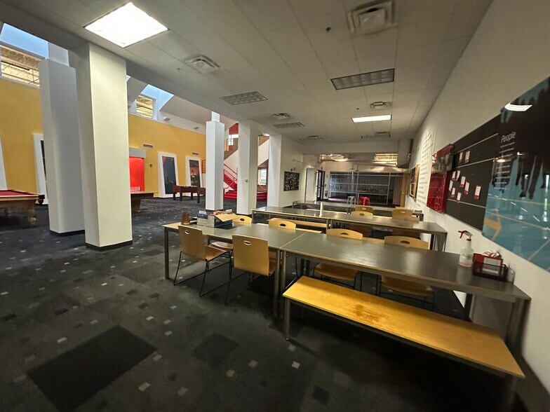 More Photos Of 7007 Discovery Blvd, Dublin Office For Sale