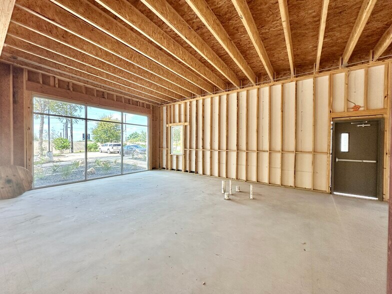 More Photos Of 6705 W Hausman Rd, San Antonio Medical For Lease