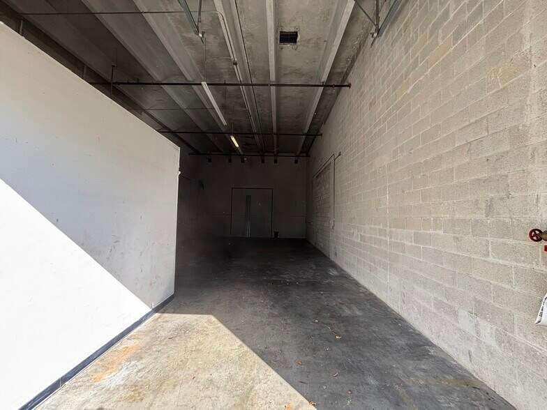 More Photos Of 19101 SW 108 Ave, Miami Industrial For Sale