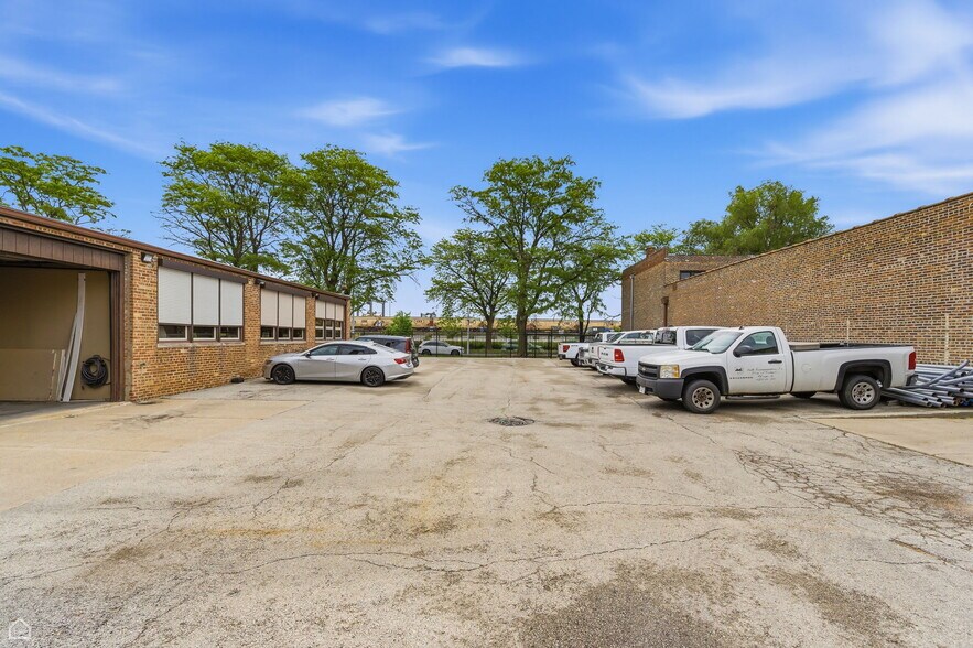 More Photos Of 6200 S Oakley Ave, Chicago Warehouse For Sale