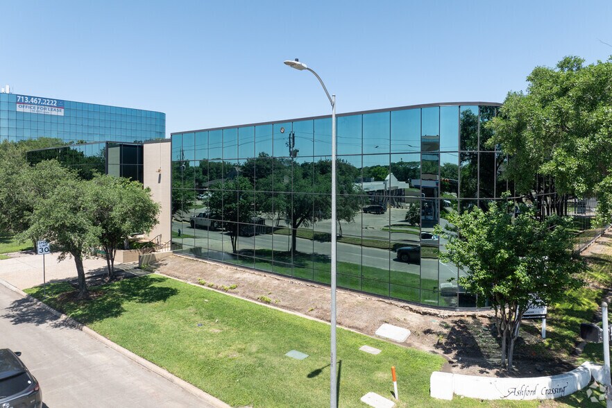 More Photos Of 1880 S Dairy Ashford Rd, Houston Office Residential For Lease
