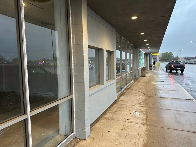 More Photos Of 4850 W Western Ave, South Bend Unknown For Lease