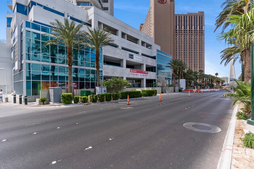 More Photos Of 2700 Las Vegas Blvd, Las Vegas Apartments For Lease