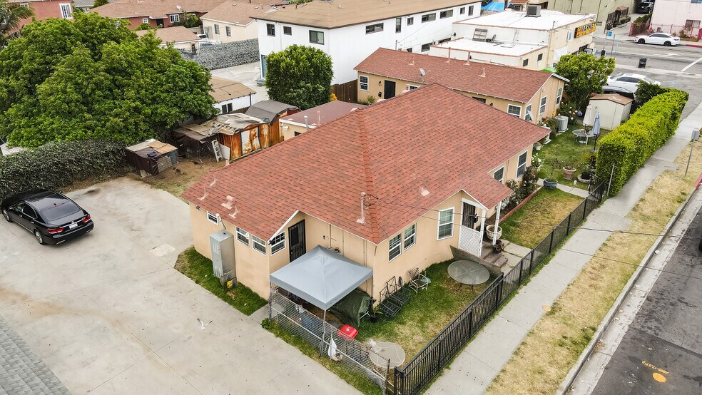 More Photos Of 4813 W 104th St, Inglewood Storefront Retail Residential For Sale