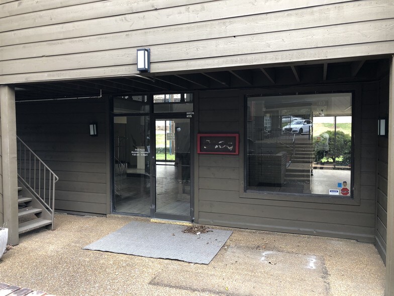 More Photos Of 4231-4239 Harding Rd, Nashville Unknown For Lease