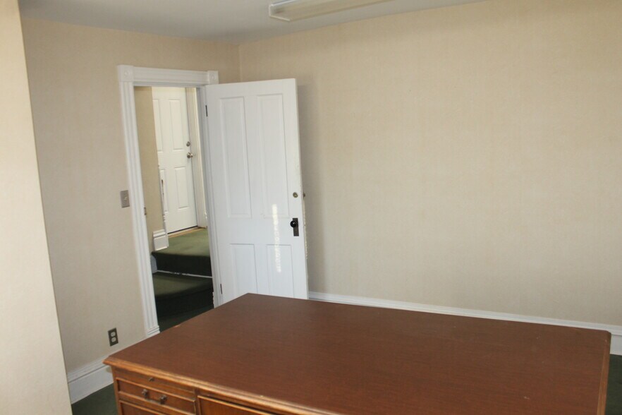 More Photos Of 215 Fulton St, Geneva Office For Lease