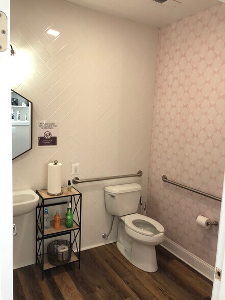 More Photos Of 3272 Main St, Manchester Storefront For Sale