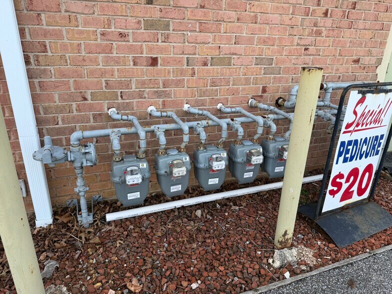 More Photos Of 621 US Highway 130, Hamilton General Retail For Sale