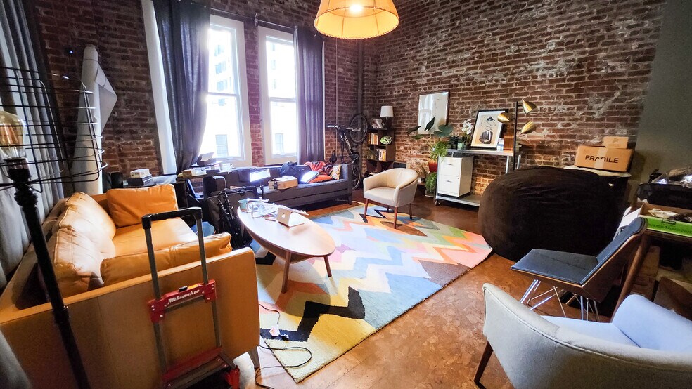 More Photos Of 18-22 Battery St, San Francisco Office For Lease