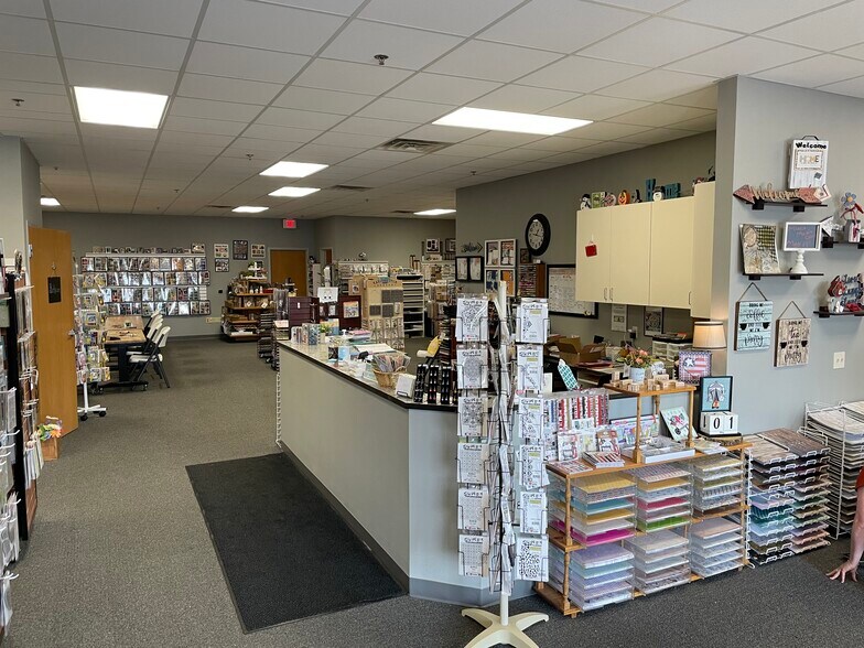 More Photos Of 1337-1367 8th St S, Wisconsin Rapids Unknown For Lease