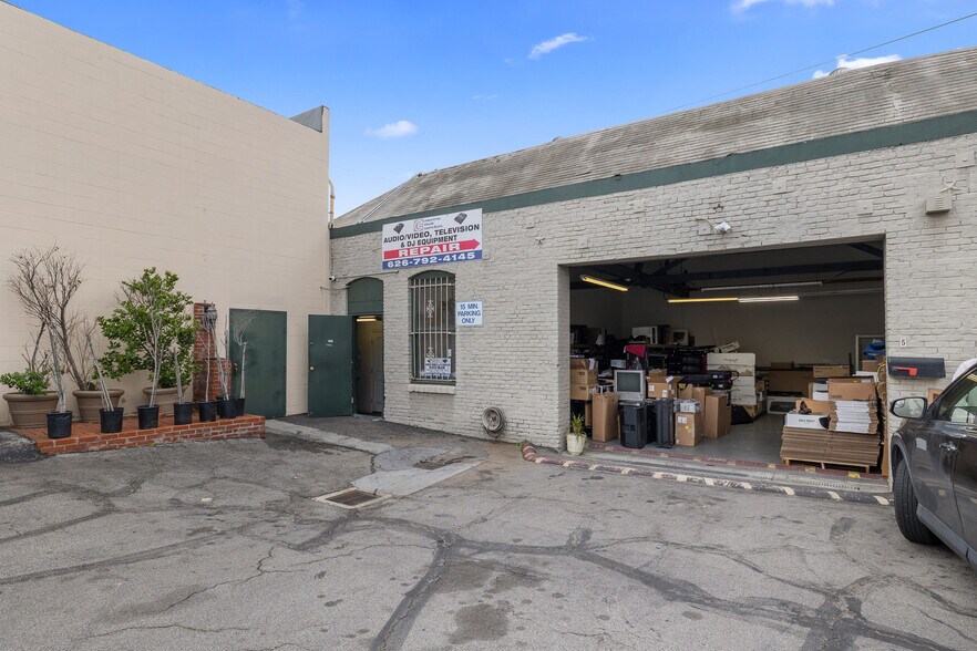 More Photos Of 3450 N Verdugo Rd, Glendale Storefront For Sale