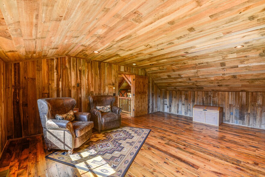 More Photos Of 5771 US Highway 45, Land O Lakes Office For Sale