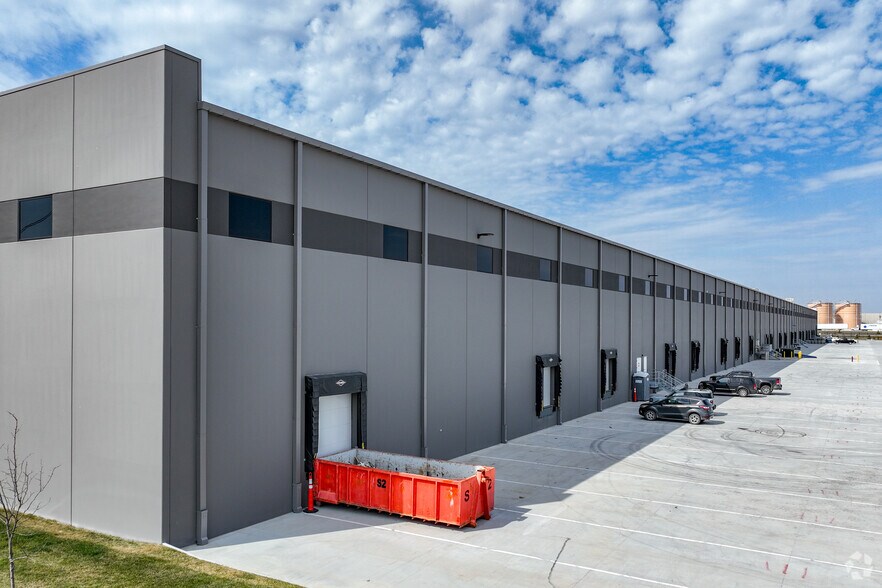 More Photos Of 11921 156th, Papillion Unknown For Lease