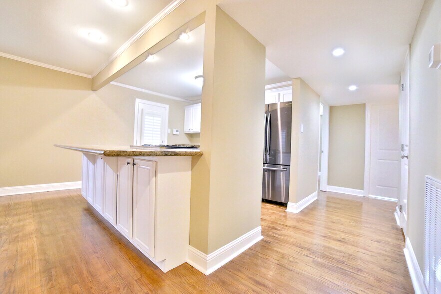 More Photos Of 2625 Peckham St, Houston Office Residential For Lease